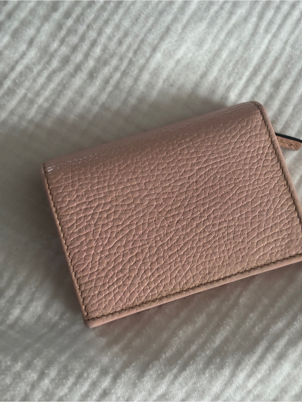 Gucci Pebbled Calfskin Butterfly Card Case Perfect Pink - Picture 2 of 15